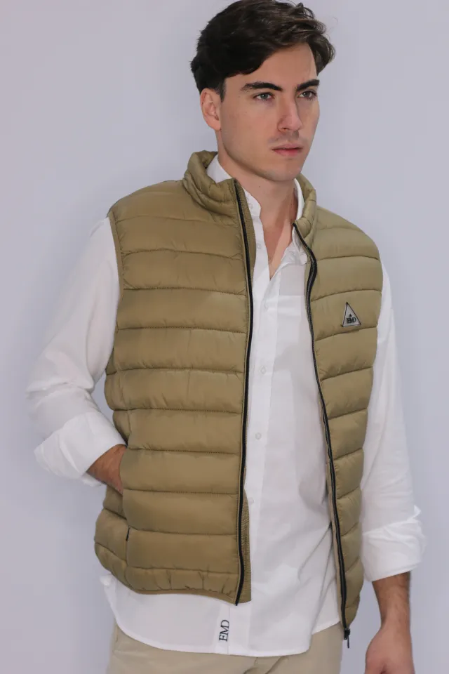 CHALECO BEIGE TRIÁNGULO ENGOMADO