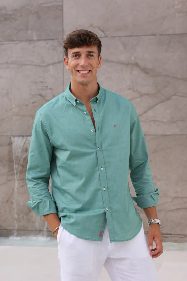 CAMISA BÁSICA VERDE BOTELLA TRIÁNGULO