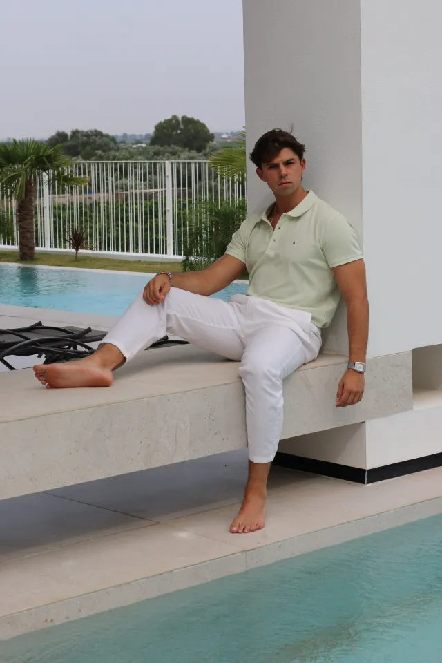 POLO BÁSICO VERDE MENTA TRIÁNGULO