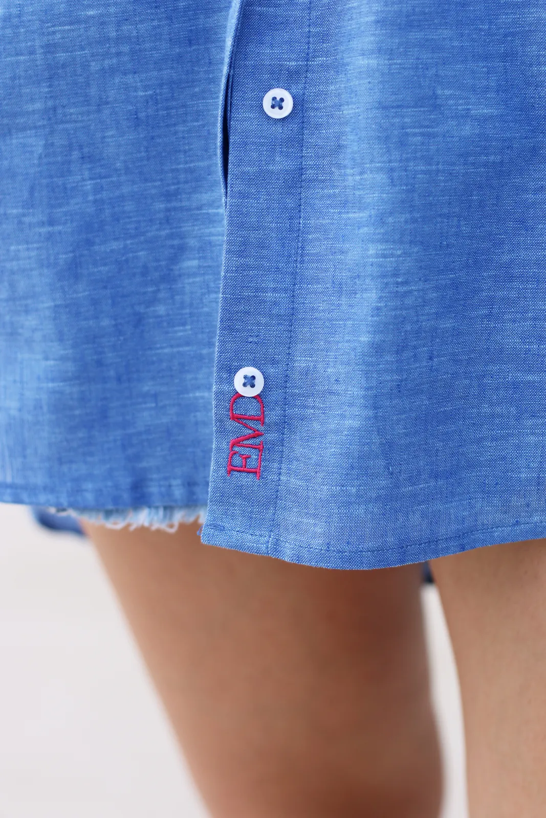 CAMISA OVERSIZE LINO AZUL TRIÁNGULO - Imagen 3