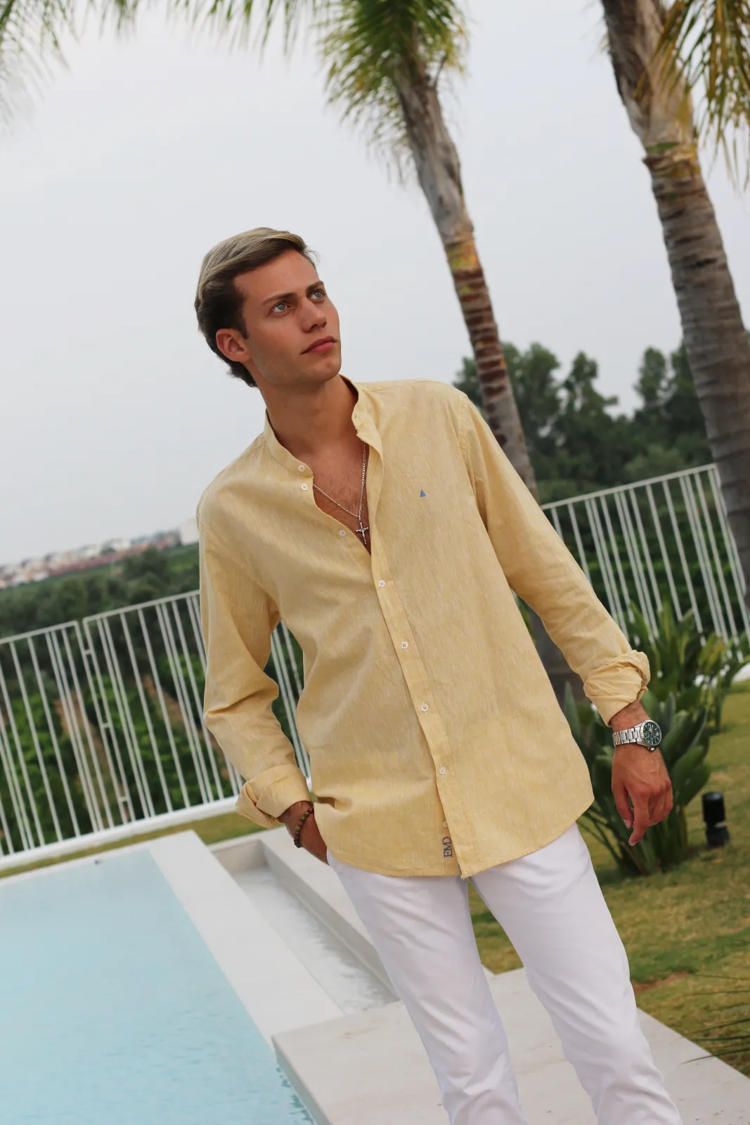 CAMISA LINO AMARILLA TRIÁNGULO - Imagen 2