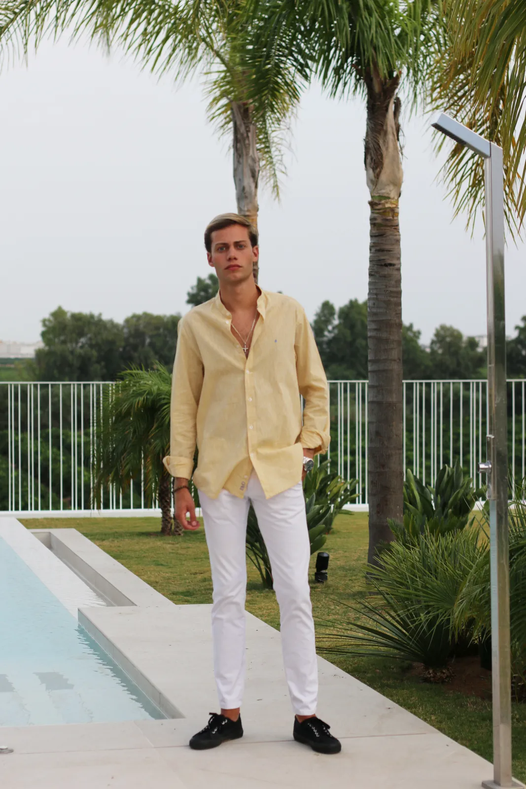 CAMISA LINO AMARILLA TRIÁNGULO