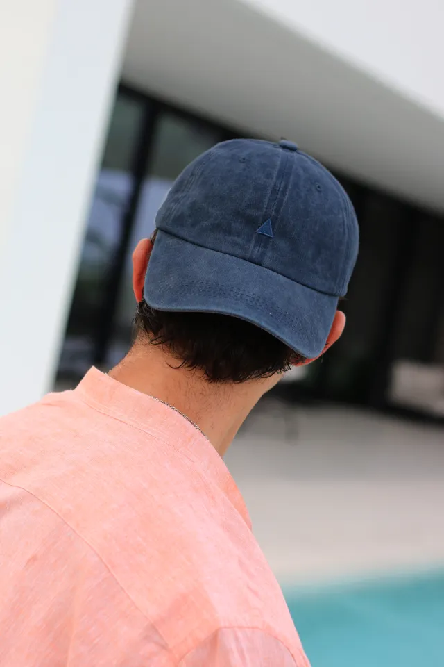 GORRA ENVEJECIDA AZUL MARINO TRIÁNGULO