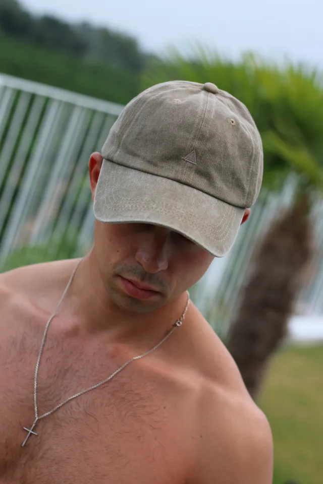 GORRA ENVEJECIDA CAMEL TRIÁNGULO