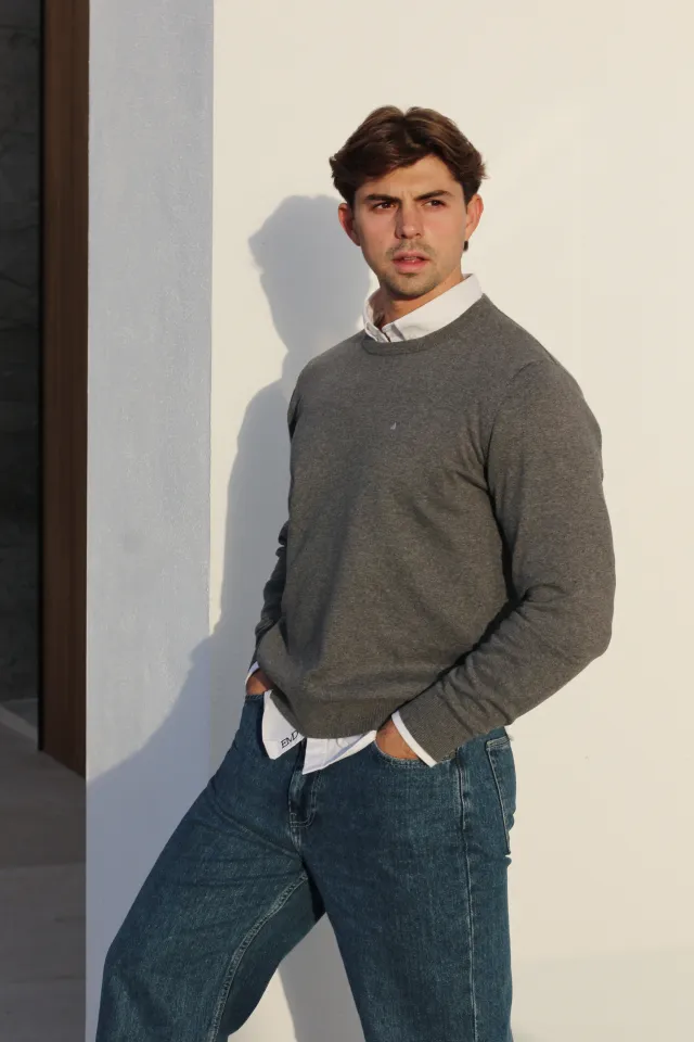 JERSEY GRIS TRIÁNGULO