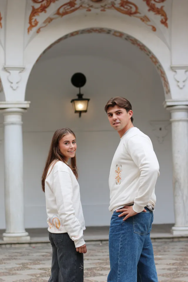 SUDADERA PLAZA DEL CABILDO BLANCO ROTO
